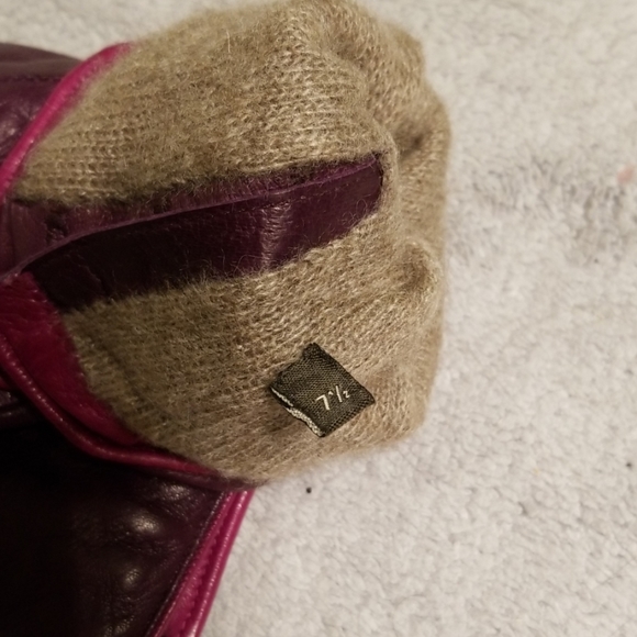 Coach Leather Gloves - Picture 3 of 3